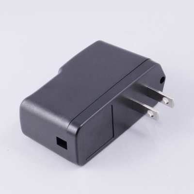 深圳立創富五金塑膠 專注高品質充電器外殼，為安全充電保駕護航